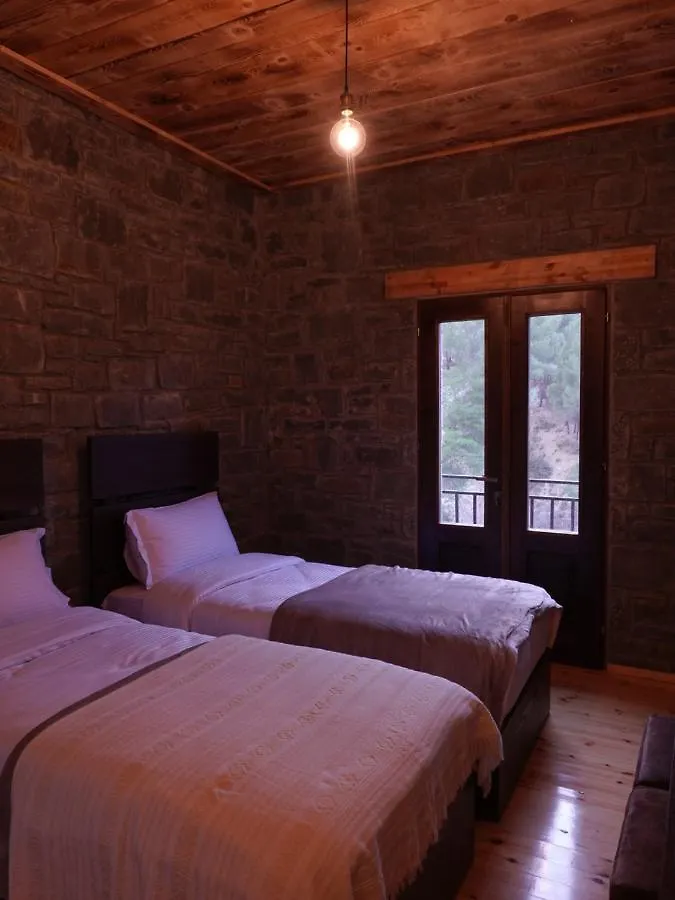 Chri Chri Guesthouse Përmet 0*,