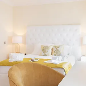 Sunny, The House - Al Distrito de Faro